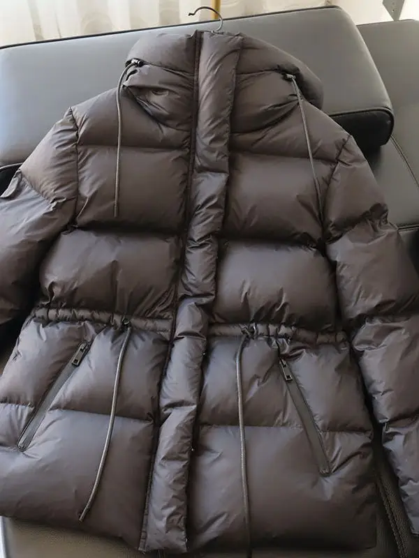 

2026 Winter European Women's Down Jacket Commuter Windproof Hoodie 90 White Duck Down Jacket