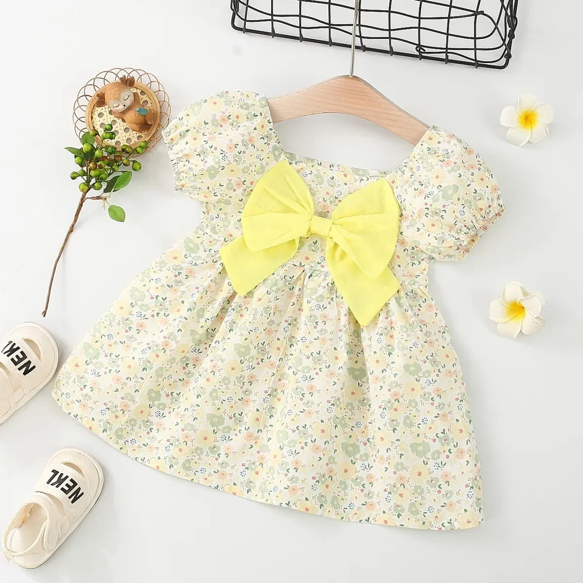 New Girls Dress Summer Bubble Sleeve Holiday Style Casual Sweet Princess Dress Chest Bow Floral Pattern Birthday Party Dress