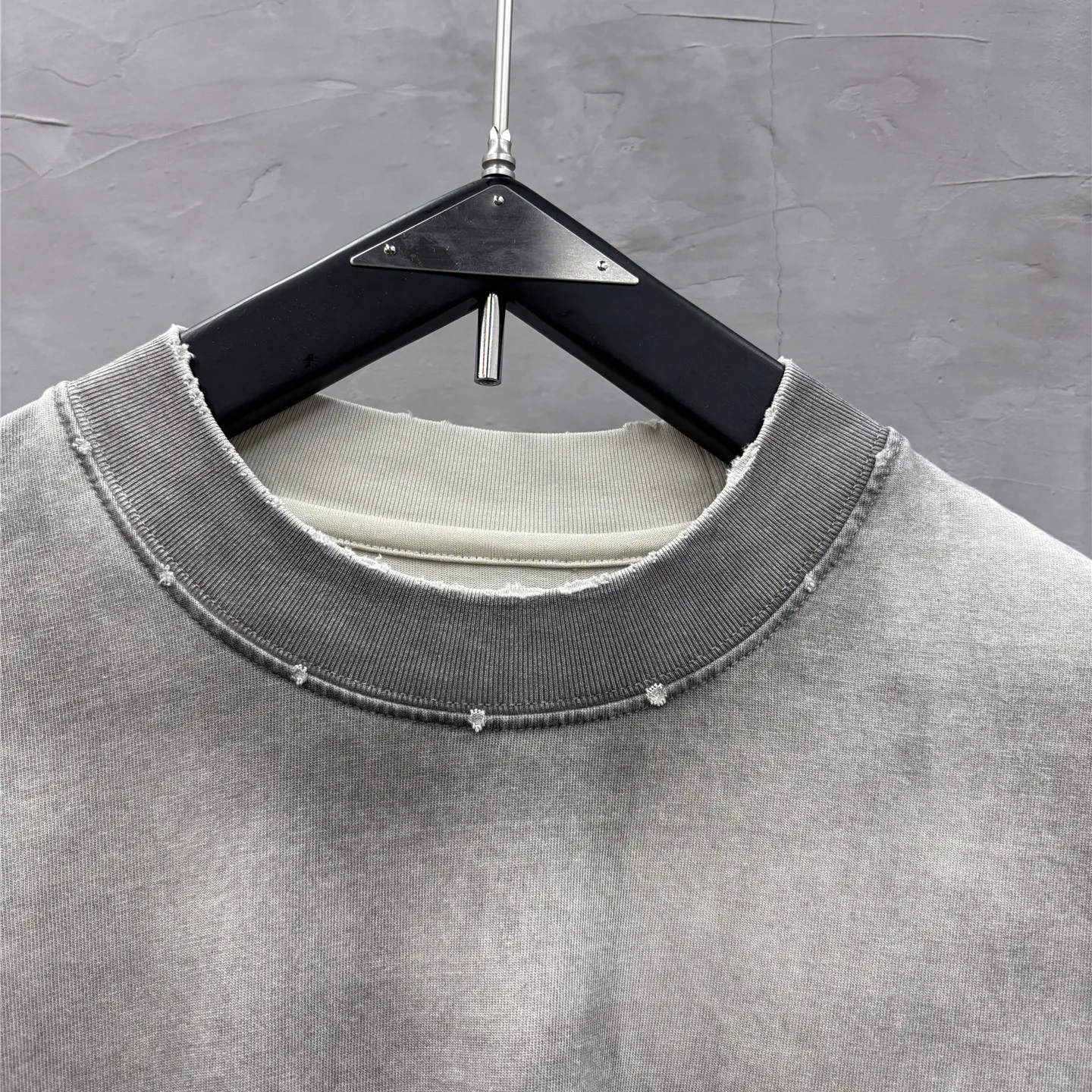 and  Wasteland Style Worn Looking Washed-out Frayed Short-Sleeved Top Ins  Patch Drop Shoulder T-shirt Couple Half Sleeve T