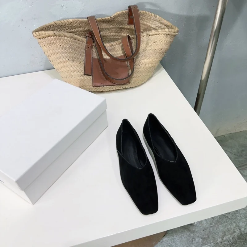 New Commuter Women's Shoes Shallow Mouth Casual Shoes Retro Square Head Shallow Mouth Flat Bottom Mary Jane Shoes