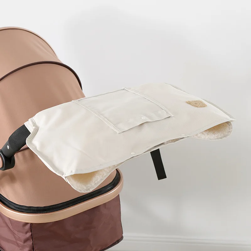 

Fleece-Lined Warm Stroller Handle Mitts - Windproof & Thickened, Essential Winter Accessory for Parents Outdoors.