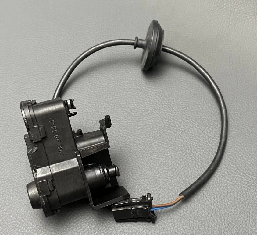 56D810773A 56D810773C 5C6810773 Fuel Tank Door Motor Motor Control Actuator Automotive For VW Passat Golf MK7 Polo Jetta Skoda