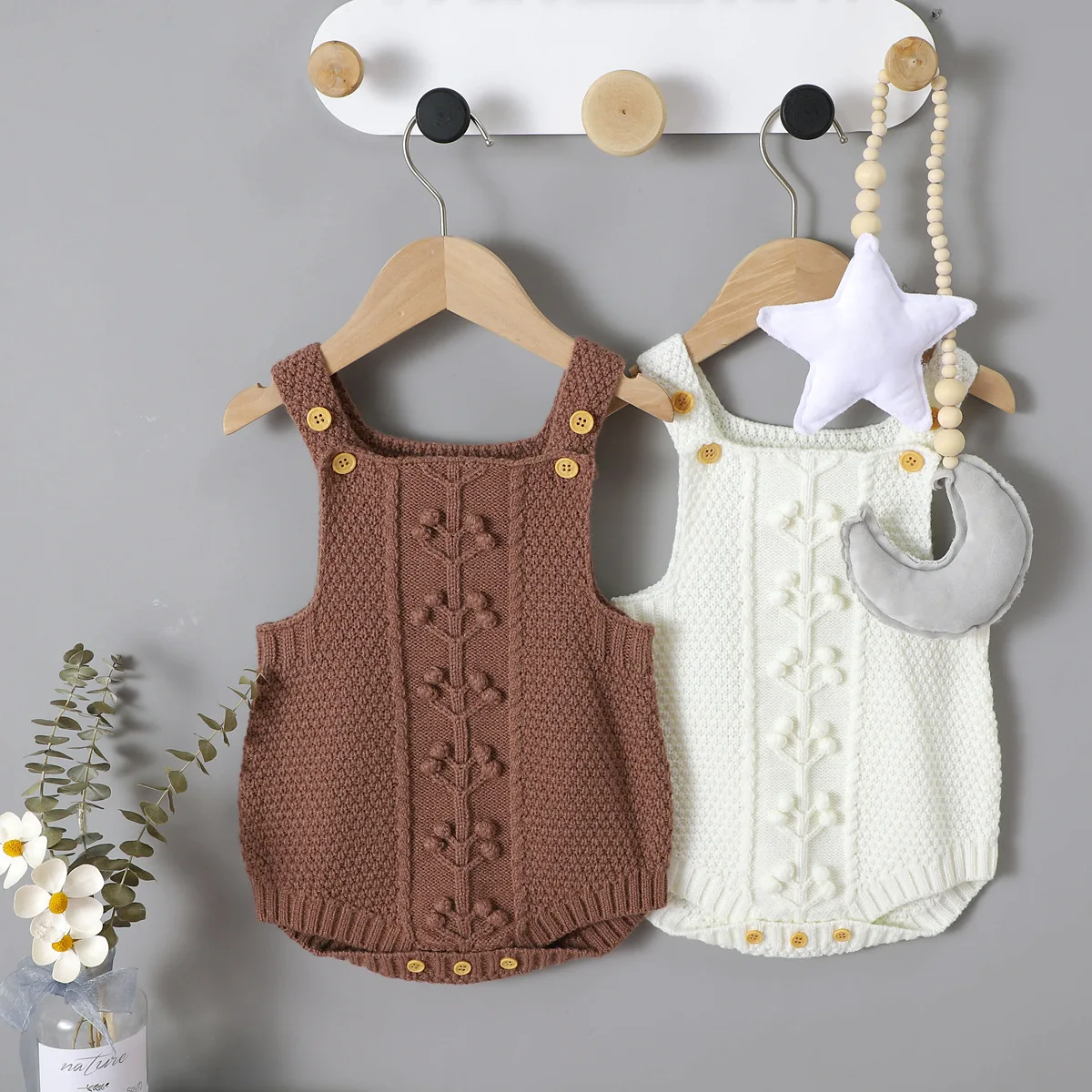 

Ins Hot Sale Autumn Baby Boys Onesie Camisole Kids Girls Knitted Wool Handmade Bubble Ball Triangle Romper RM067