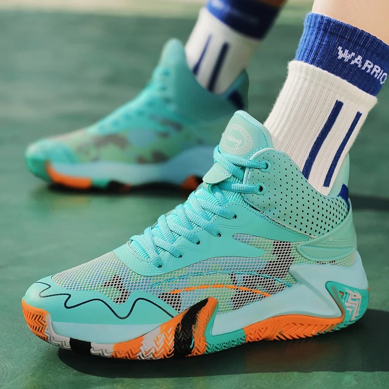 

Новые мужские баскетбольные кроссовки — спортивная обувь с амортизацией, противоскользящими и износостойкими свойствами для практичной игры в баскетбол.