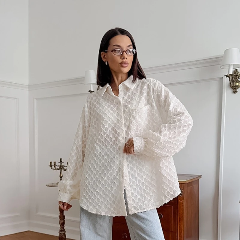 قميص جاكار بسيط فضفاض بأكمام طويلة وياقة المشمش متعدد الاستخدامات لخريف 2025 للنساء