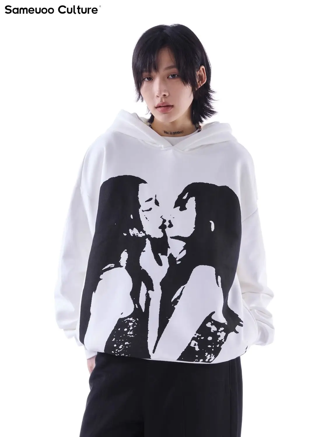 

Harajuku Comic Kiss Girl Graphic Hoodie High Street Women Pullover Fashion Hip Hop Hooded Bagless Jacket Punk Female Hoodies 90s