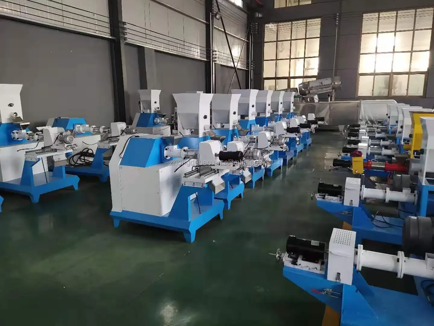 Full Automatic Energy Efficient Small High Quality Business Use Mini Puffed Corn Wheat Snacks Food Extruder/machines On Sale