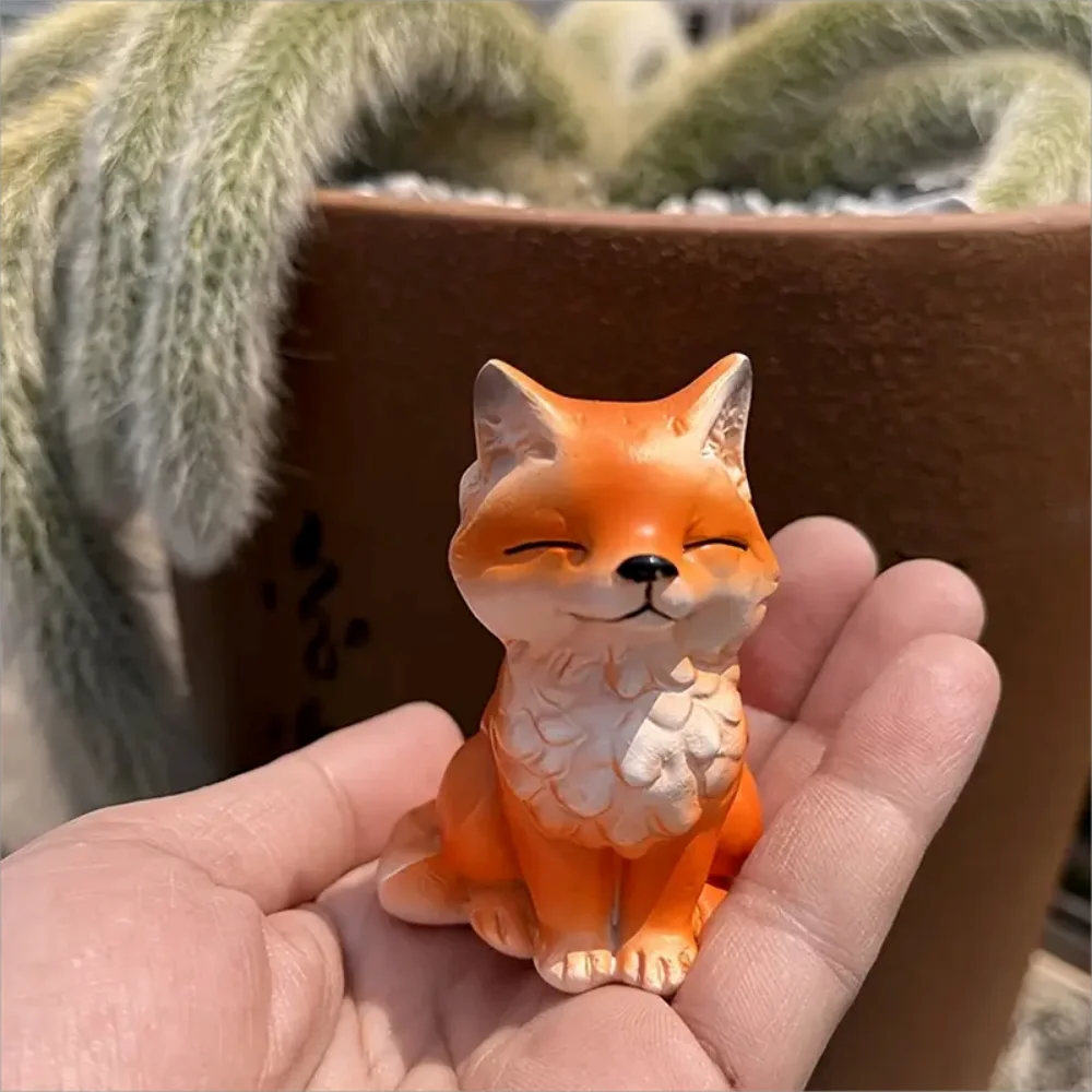 

Miniature Cute Small Fox Figures Ornament,Resin Animals Crafts,DIY Micro Landscape Courtyard Home Decoration,Birthday gift