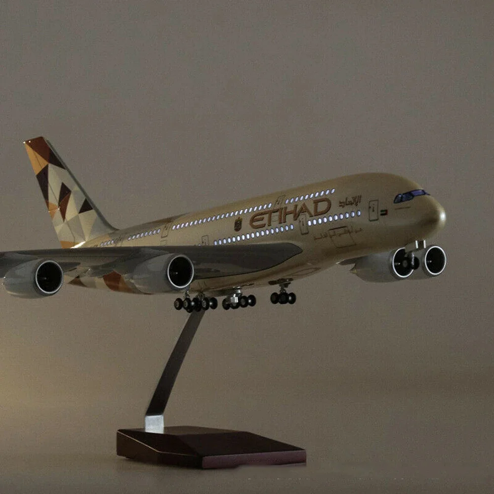 

A380 1/160 Airplane ETIHAD Airline Model with LED Lamp Landing Gear Diecast Plane Airliner Collection Toys Display