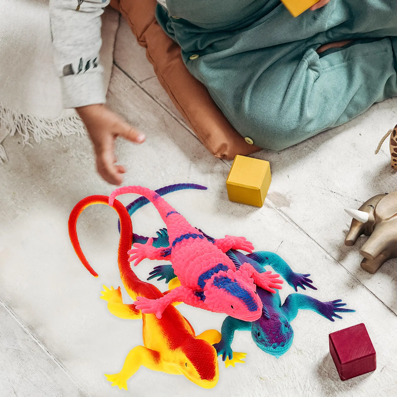 4-個の面白いガジェット奇妙なもの子供のおもちゃ人工爬虫類トカゲモデル教育用動物フェイクリアルなモデル