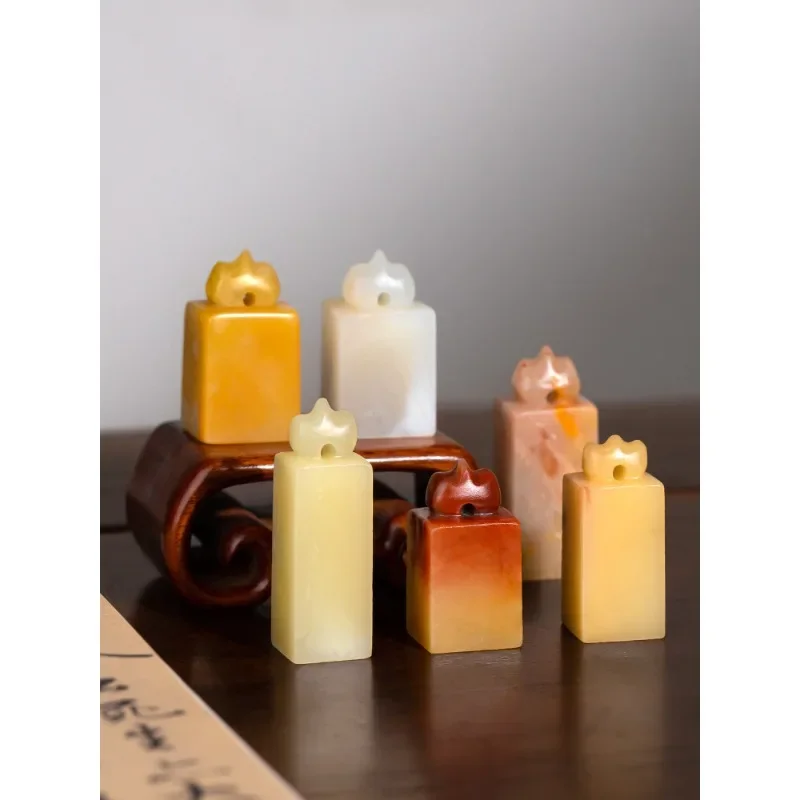 Seal stone, beginner seal carving stone practice chapter, calligraphy and painting angle pressing