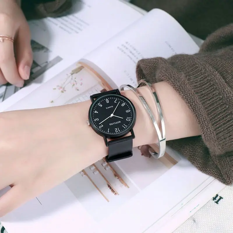 Junior high school and university students Korean version of simple couple watch waterproof outdoor sports watch