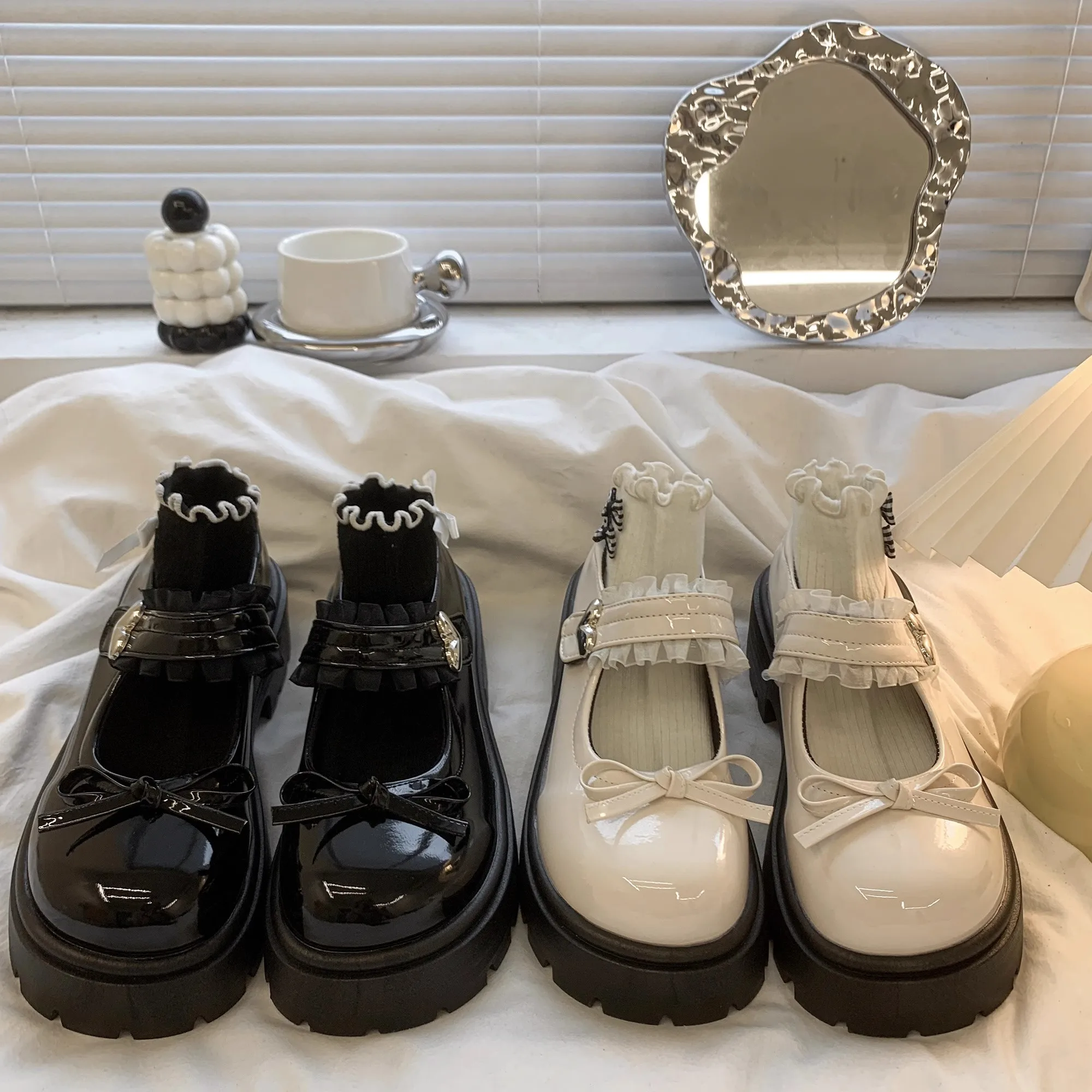 

Heart Buckle Mary Jane Shoes Thick Bottom Heightening Casual Women's Shoes Spring Autumn Season Fashion Flat Kitten Heel