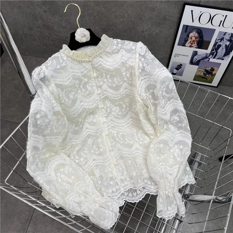 Lente Lolita Zoete Ruches Bladerdeeg Mouw Blouse Vintage Parel Kralen Kantoor Dame Tops 663P Franse Elegante Kant Geborduurd Shirt