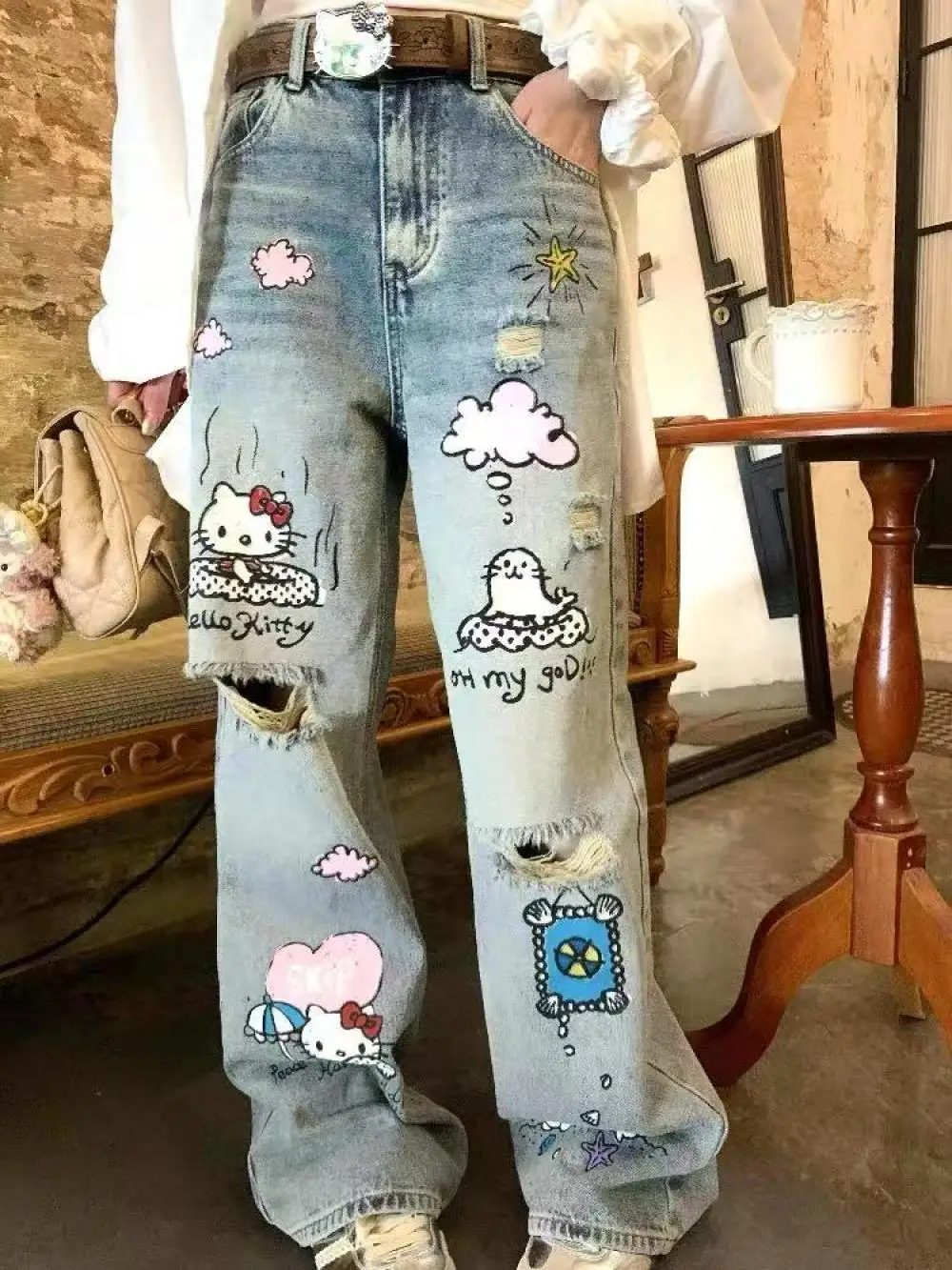 

Y2K Hello Kitty Girls Jeans Sanrios Anime Kawaii Break Hole Women Graffiti Pants Autumn High Waist Trend Loose Mopping Pants