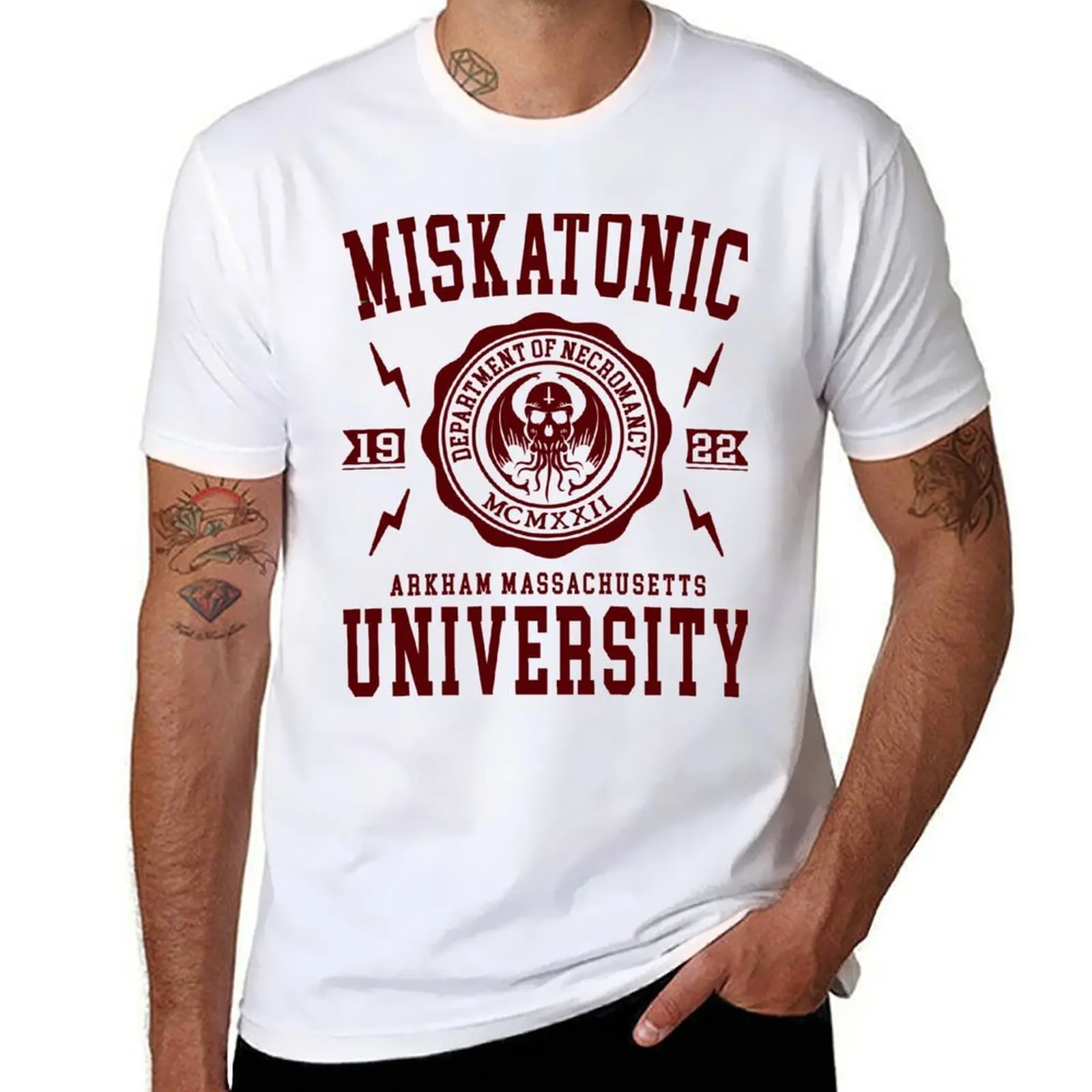 

CTHULHU - MISKATONIC UNIVERSITY T-Shirt man t shirt summer men t shirt cotton 100% T-Shirt