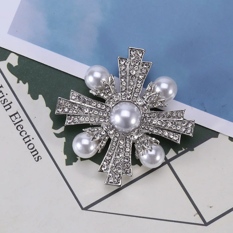 Baroque Vintage Cross Pearl Rhinestone Brooches Pins For Women Lady Luxury Exquitsite Badges Retro Wedding Party Corsage Brooch