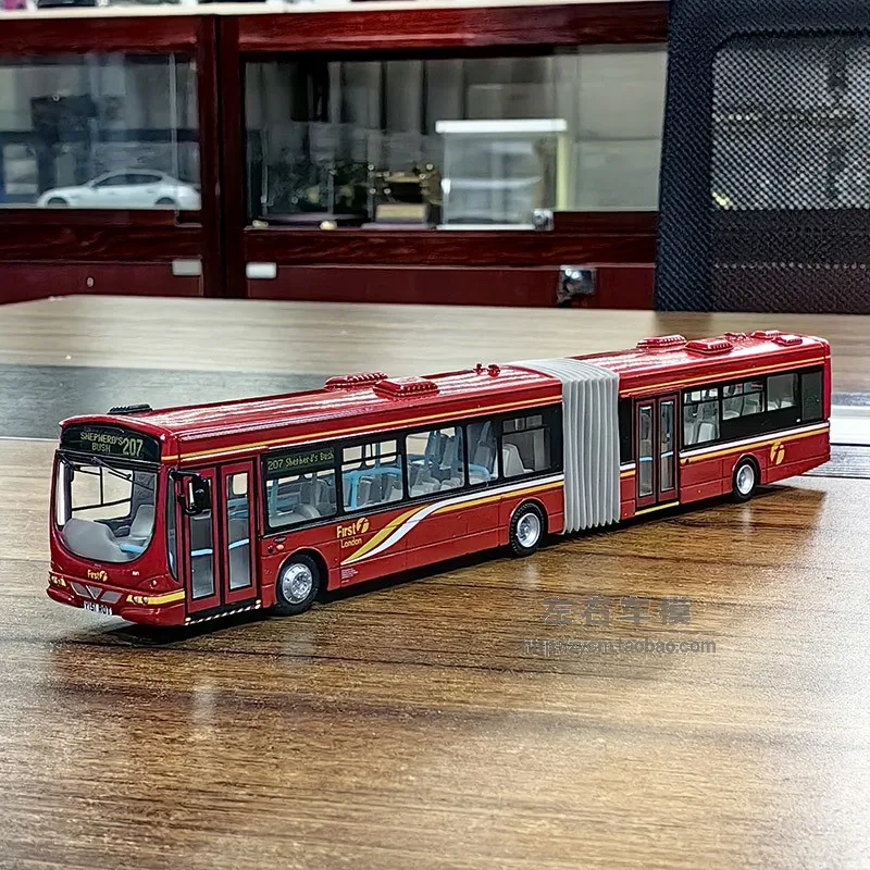 1:76 Bus Model OM41304 London Articulated Bus Model Toy Collectible Gift