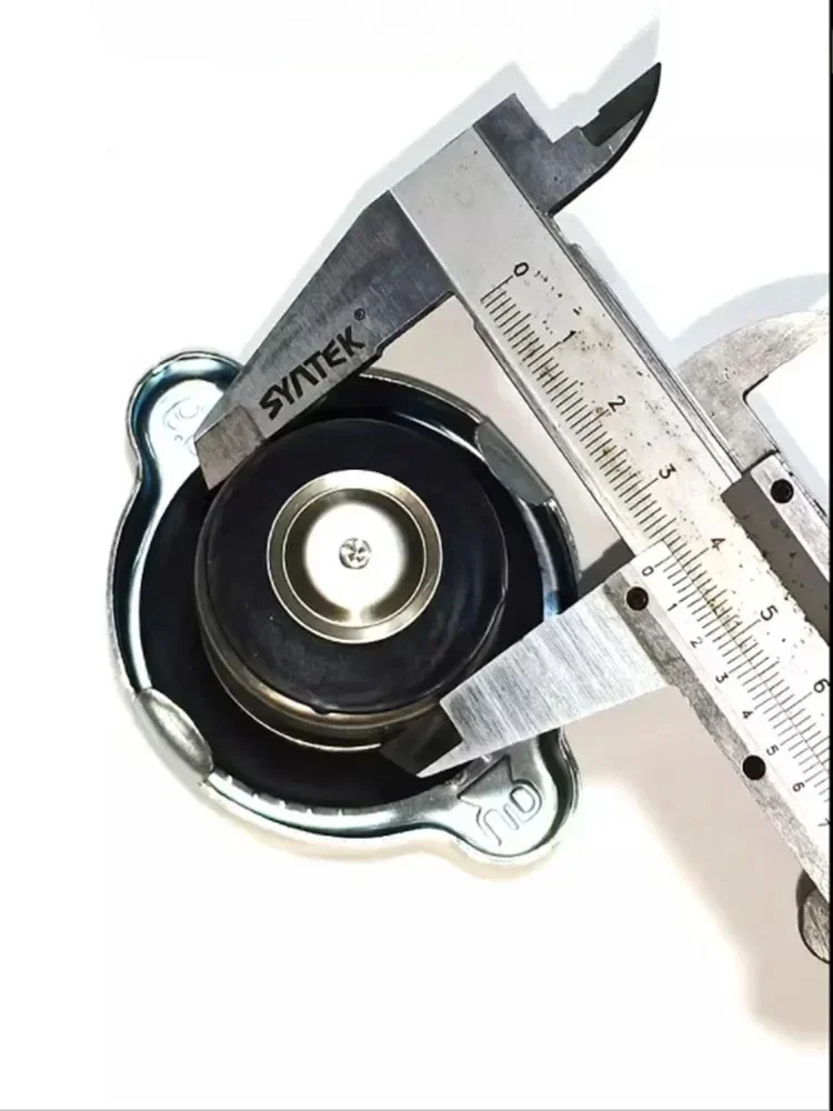 Универсальная крышка резервуара для воды экскаватора