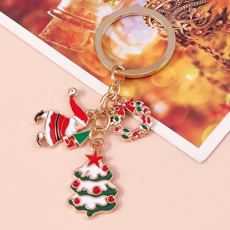 Cute Santa Claus Keychains Enamel Christmas Tree Wreath Keyrings Festival Gifts for Women Men Handbag Pendants Key Chains