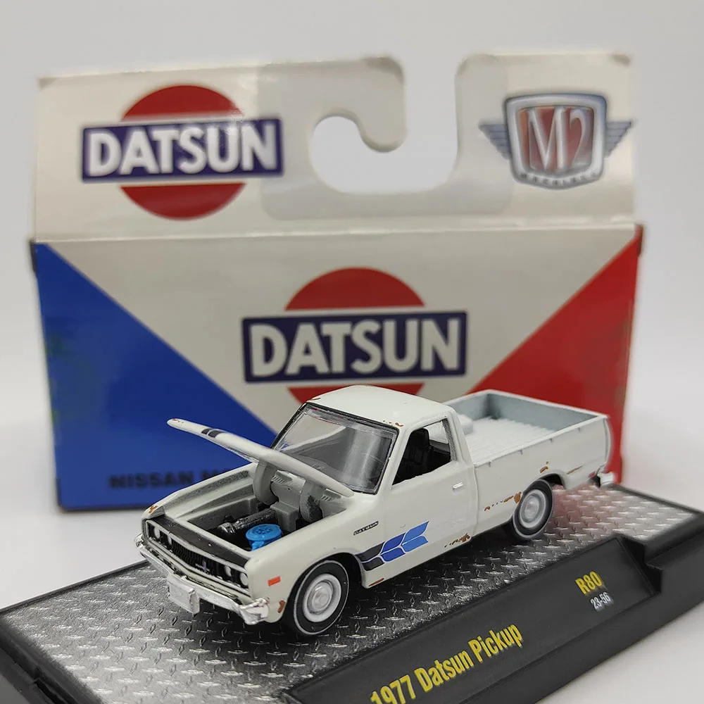 

Diecast M2 1/64 Scale 1977 Nissan Pickup Truck Simulation Alloy Car Model Collectible Toy Gift Souvenir Display