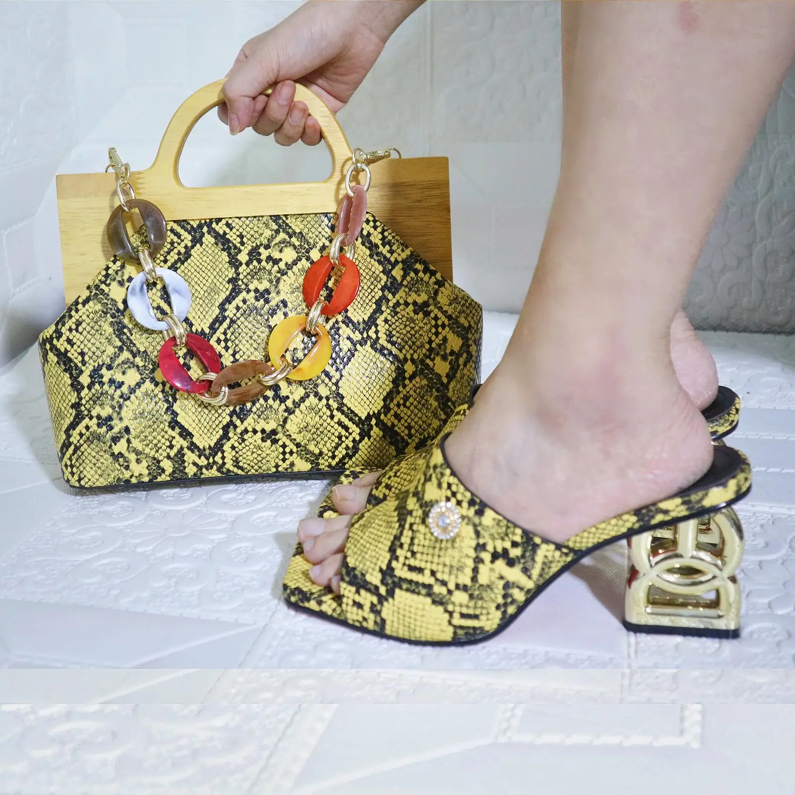 Dress Party Sandals Matching Sneakskin Pattern Handbag Open Square Toe Chunky Heels With Wooden Handle Bag Shoes And Bag Set