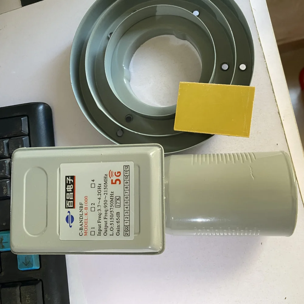 Universal C Band LNB Dual Polarization Local Oscillator Single Solution LNBF  with Holder  Plate for Satellite Reception