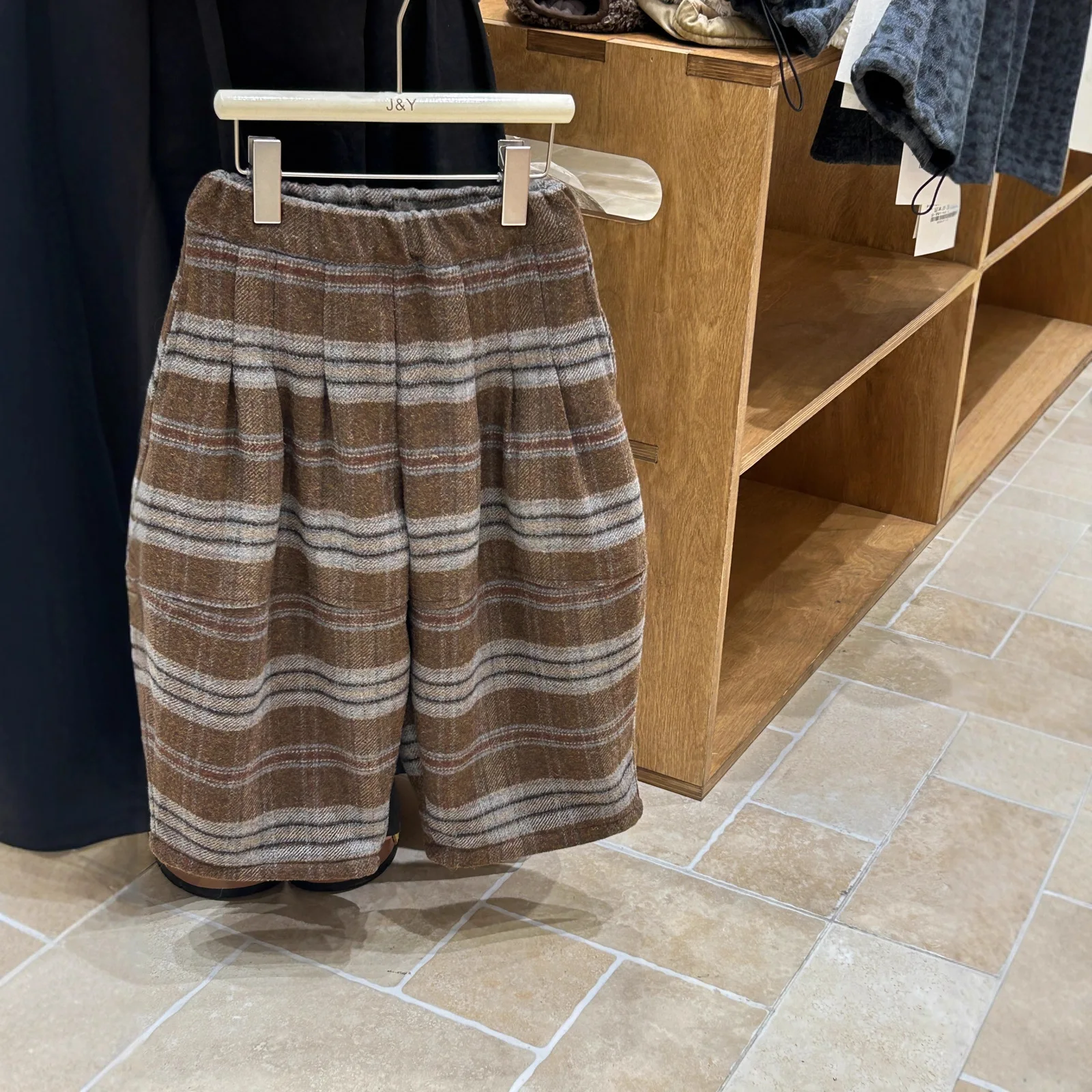 

2025 Autumn Winter New Girls' Retro Plaid Fleece-Lined Thickened Wide-Leg Pants