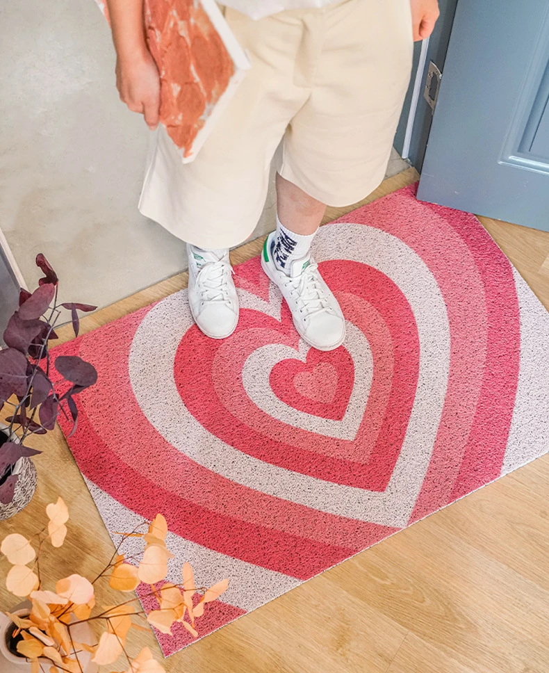 Pink Heart Rubber Rug Absorbent Mud Dirt Welcome Doormat Heavy Duty Rug Mats Indoor Outdoor Low Profile Anti-Slip Waterproof