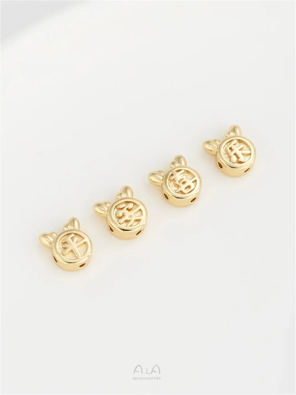 

14K Gold Bag Cute Zodiac Dragon Head Year of The Loong Peace Joy Pearl Separation Through-hole Diy String Bracelet Accessories