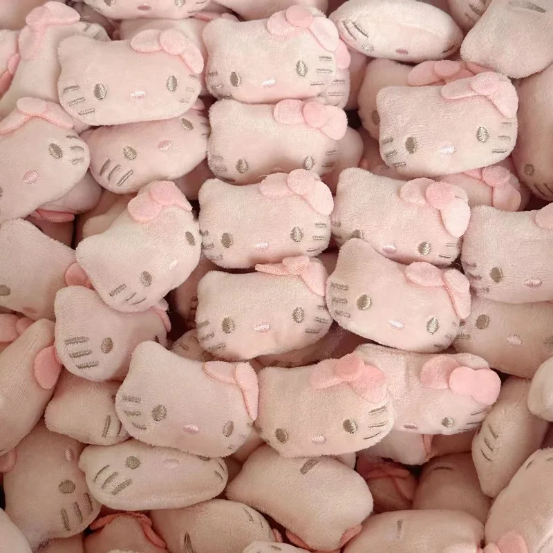 

Аксессуары Sanrio для самостоятельного изготовления: DIY-заколки Hello Kitty, подвески для рюкзаков и одежды, аксессуары ручной работы.