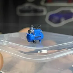 Diorama 1/64 Air Compressor Model Modification Garage Repair Accessories Scene Collocation 1:64 Resin Miniature Figure Doll