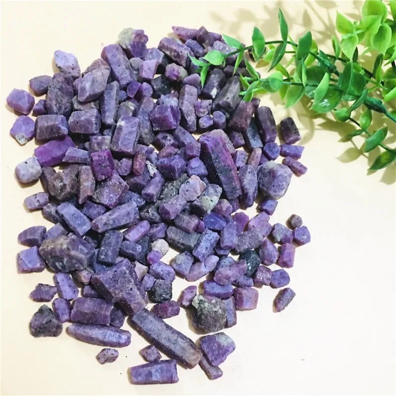 1000g high-quality natural crystal red corundum mineral specimen for home decoration