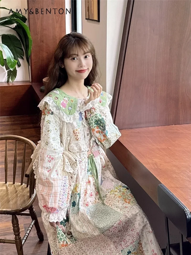 

Mori Retro Green Cartoon Embroidery Doll Collar Pastoral Floral Patchwork Splicing Long-Sleeved Dress For Women