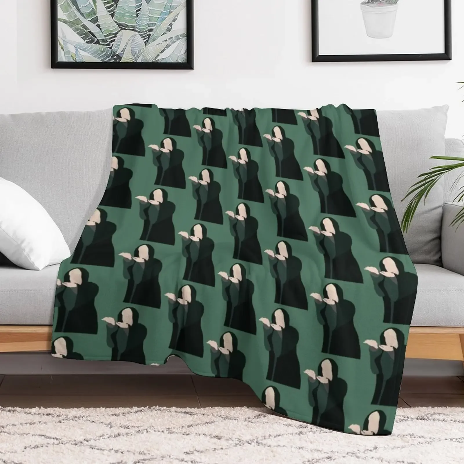 Spooky Draco Throw Blanket Warm Accent Blanket for Living Room Decoration