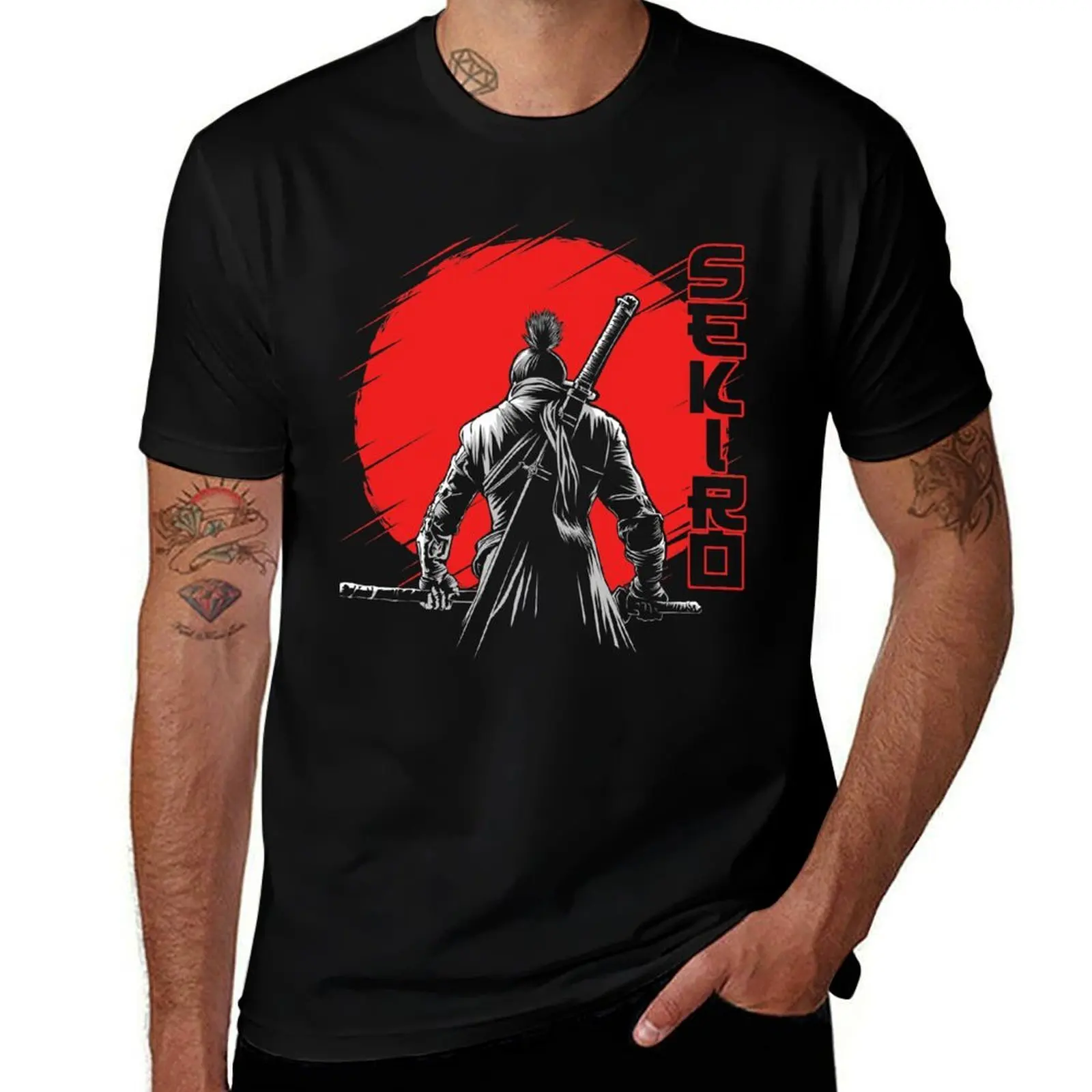 One-armed Wolf red sun T-Shirt Casual Loose Fit Short Sleeve T-Shirt