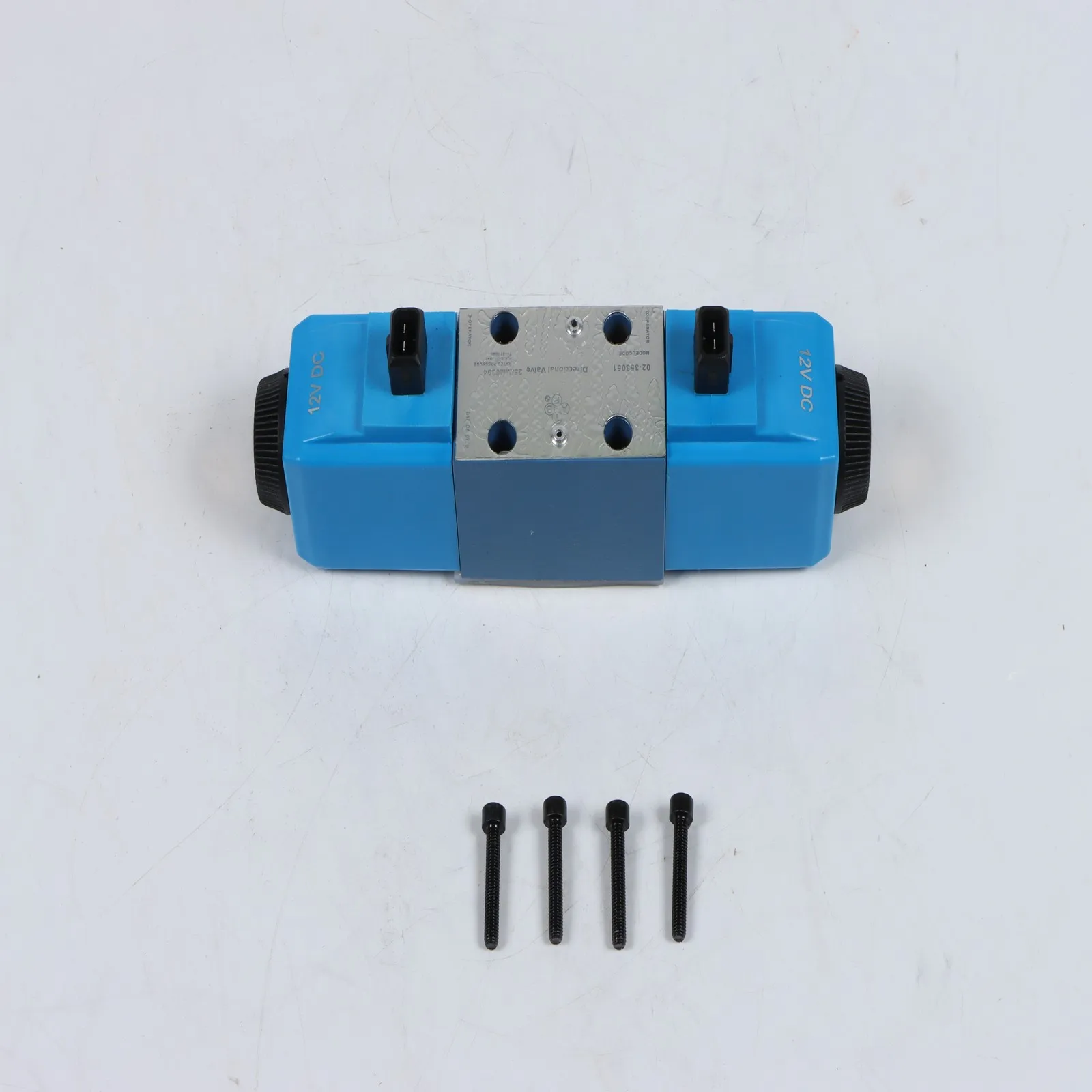 

1 шт. электромагнитный клапан 25/104700 для 2004-2016 JCB 3CX 4CX 2CX 5CX SS620 PS760 PS720 SS640 PS745