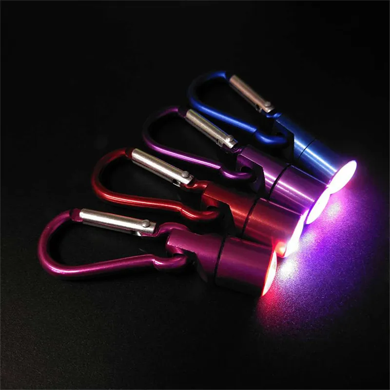 Vendita calda LED accendi medaglietta per cani per la notte collare per animali domestici accessori pendente lampeggiante collari USB cani collana