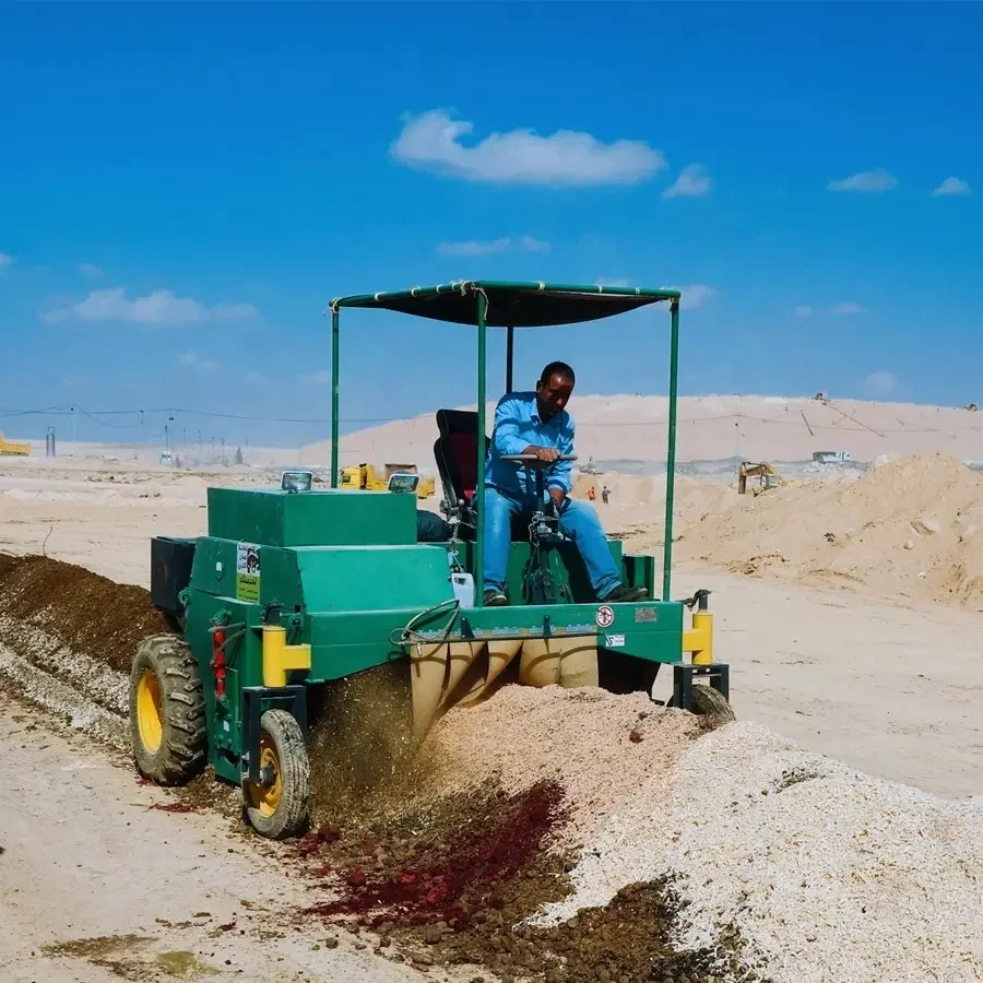 Wheeled Mobile Fertilizer Organic Chicken Manure Window Composting Turner Composting Machine
