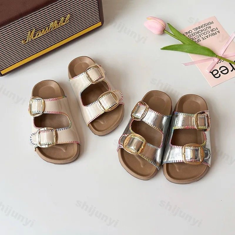 حذاء كاجوال للنساء نعل ناعم ربيع 2025 جديد مفتوح الأصابع سهل الارتداء على الشاطئ في الهواء الطلق نصف شباشب موضة الاتجاه صنادل مريحة