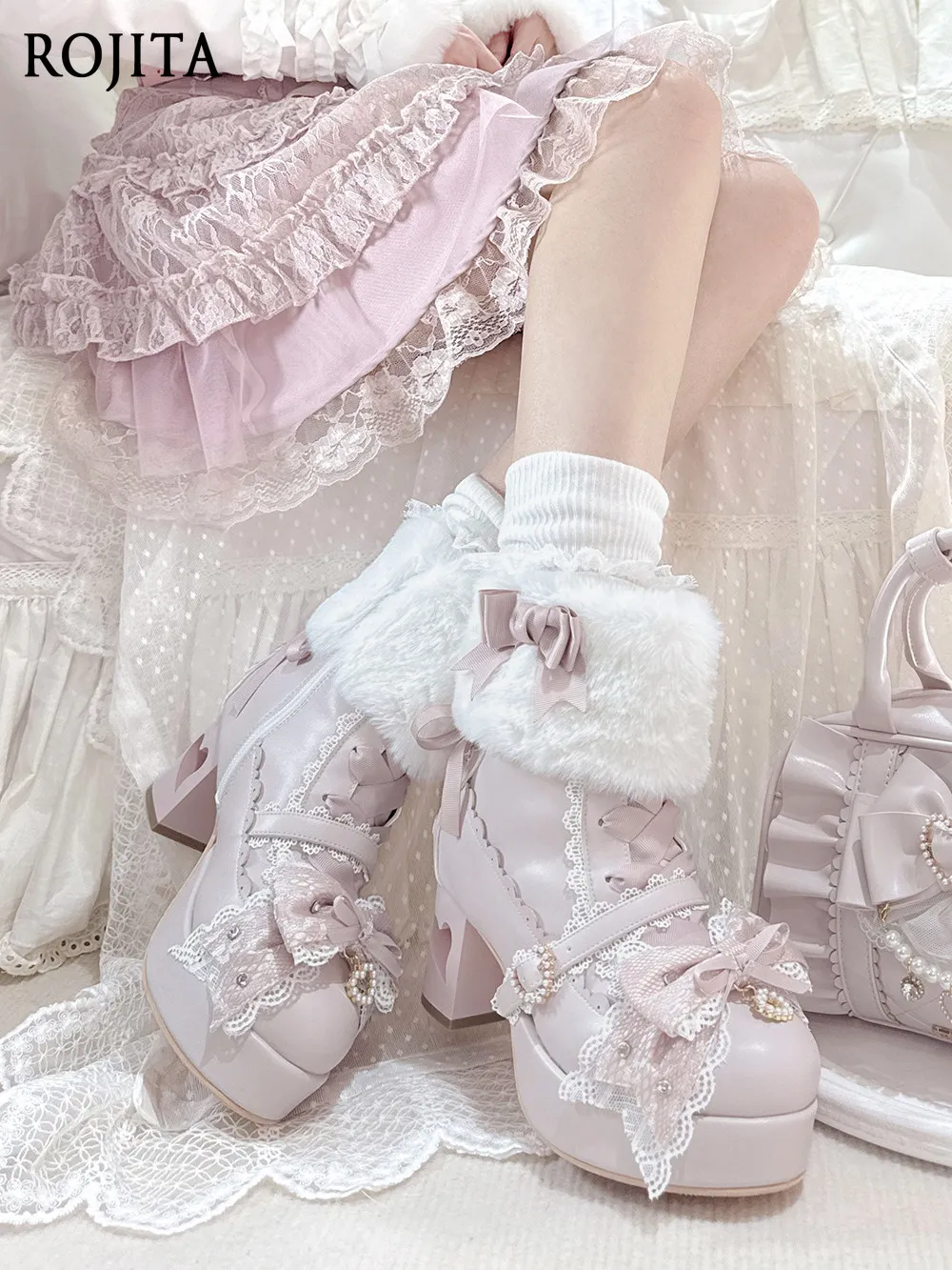 

Original Japanese Retro Furry Boots Lady 2026 New Japanese High Heel Boots Bowknot Rhinestone Women's Boots Winter