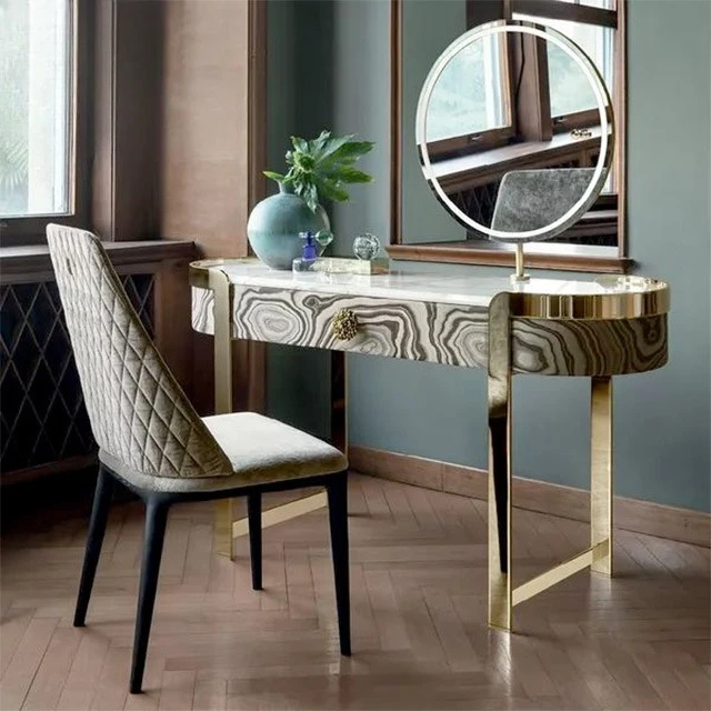 خزانة ملابس إيطالية فاخرة خفيفة مصممة لغرفة النوم الفاخرة وطاولة زينة رخامية منزلية