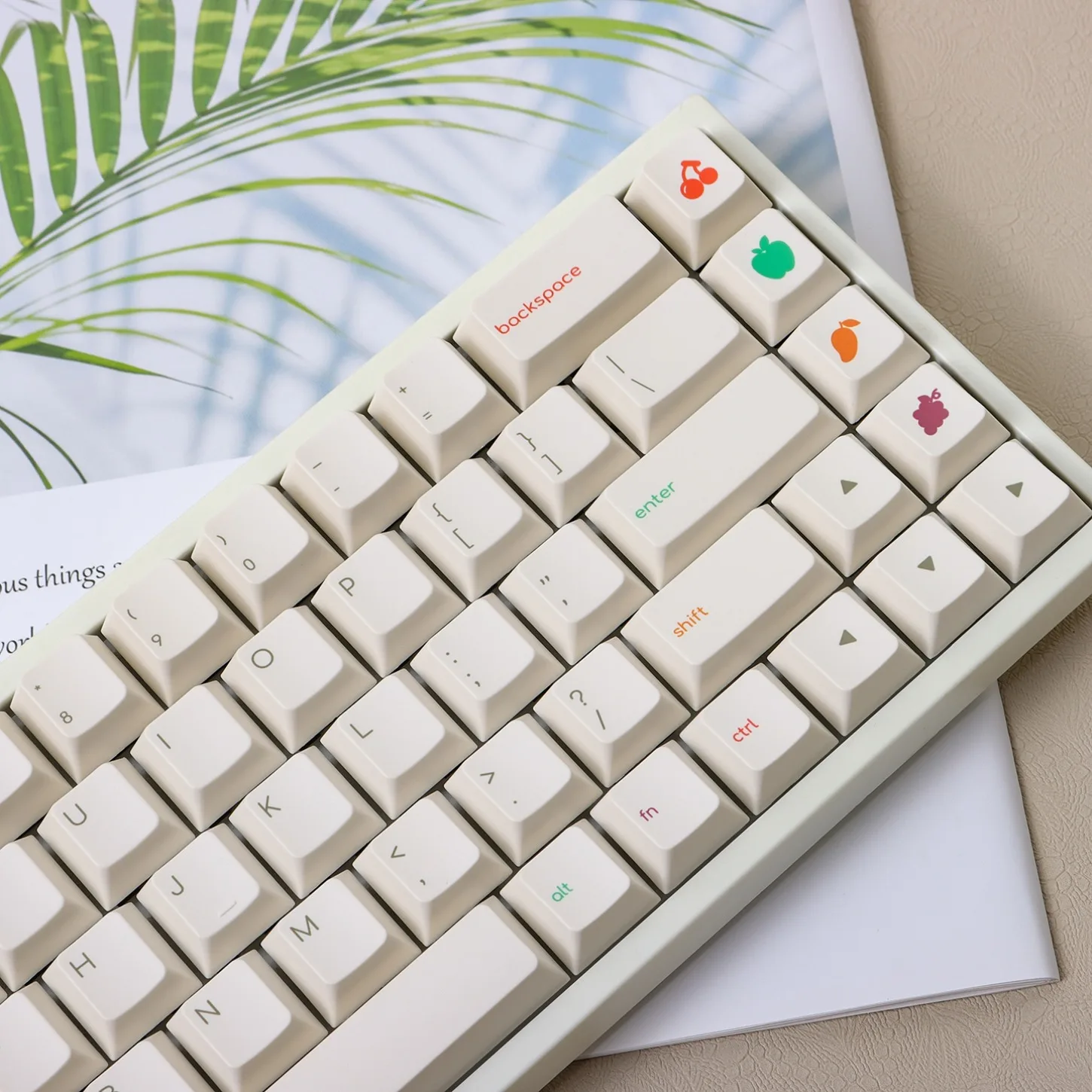 Minimalist Frozen Yogurt White Keycap 137 Key Cherry Keycap Kit PBT Suitable for 60/64/84/98/108 Mechanical Keyboard Wooting