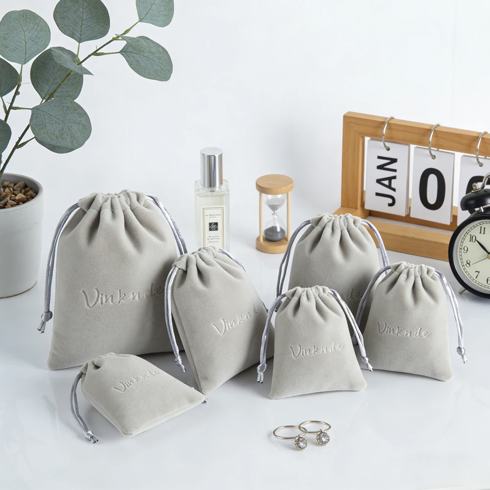

Custom Bulk 100Pack Velvet Gifts Bags Drawstring Jewelry Storage Pouches For Wedding Christmas Party Gifts Packaging Sack