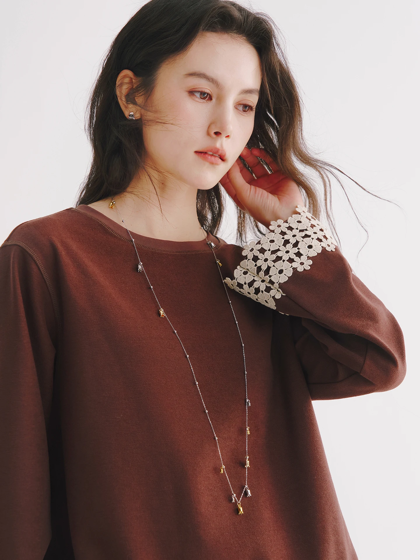 

next Weekend Versatile Double Color Bell Flower Lock Layered Necklace Elegant High-End Feeling Long Necklace Casual Style