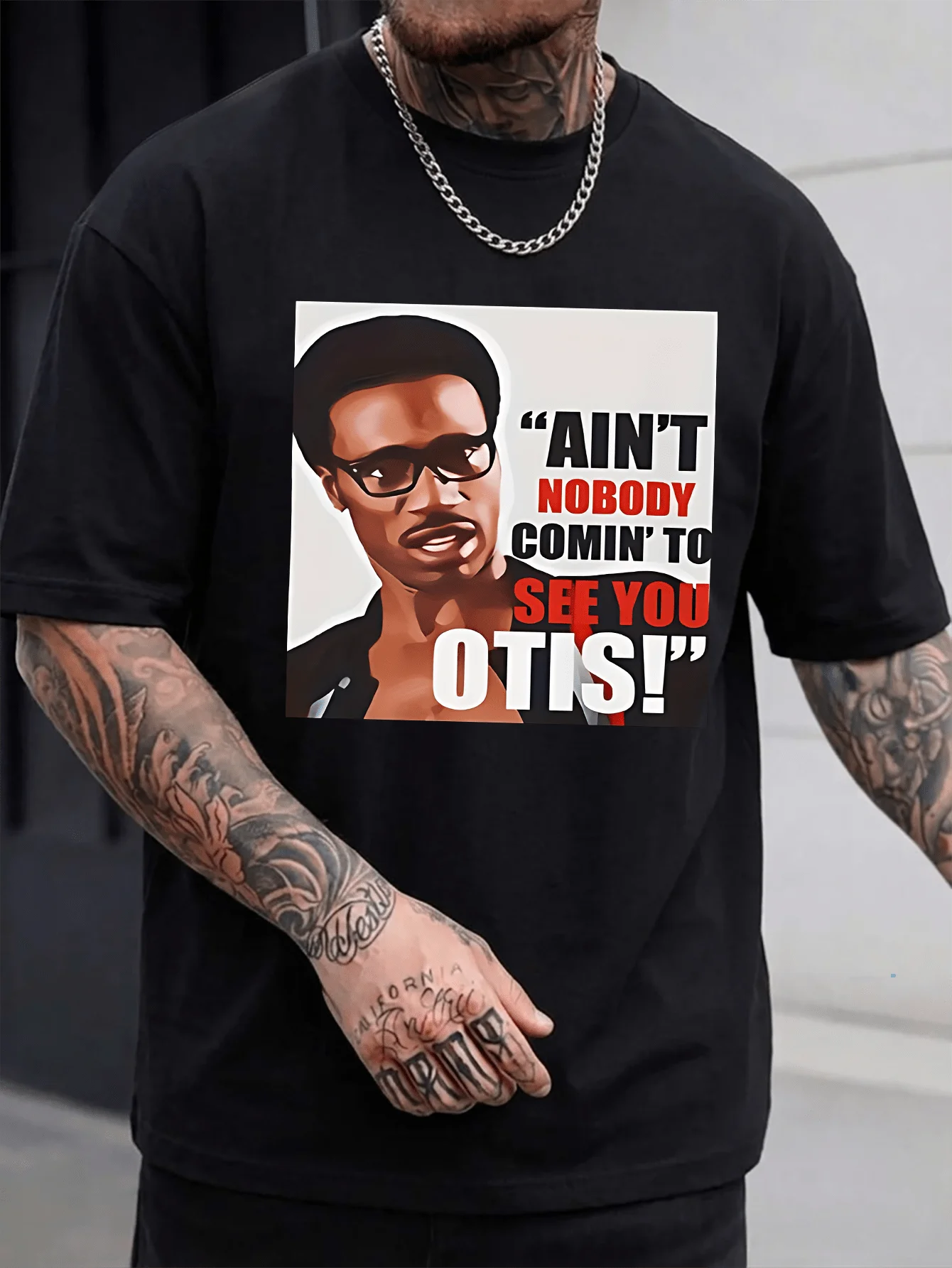 Street Style Fashion Quotes - 男性向けのユーモラスで皮肉めいた名言: あなたのプリント半袖シャツを見に来た人は誰もいません。 プリント入りラウンドネック ブラックカジュアルウェア - 四季を通して快適な大胆な柄デザイン