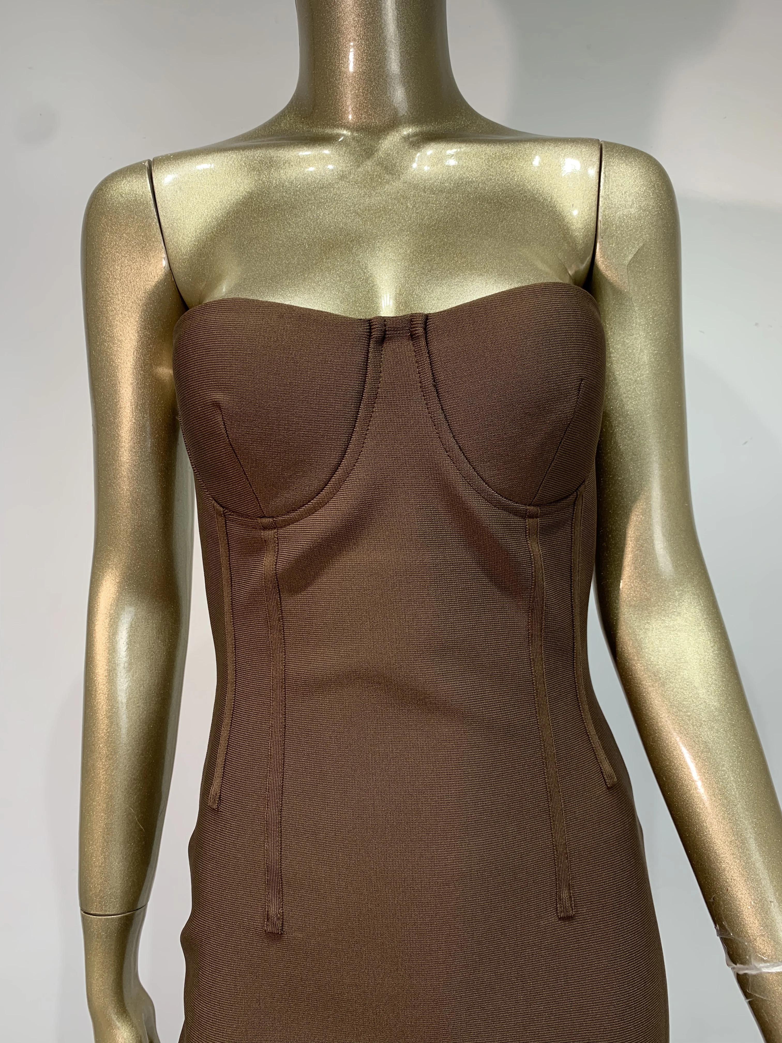 Vrouwen sexy strapless backless bruine maxi lange bandagejurk luxe verjaardag avondfeest elegante gebreide bodycon kleding