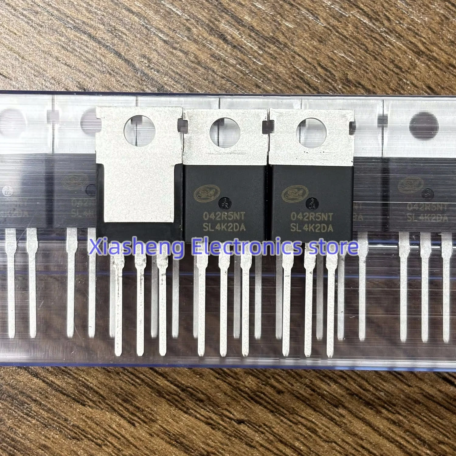 

New Original 10Pcs 042R5NT SVT042R5NT TO-220 170A 40V MOSFET Field-effect Transistor Powerful Transistors Good Quality