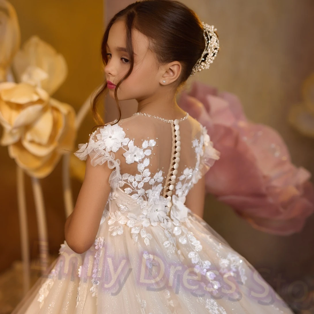 カスタマイズされたアイボリーフラワーガールドレス結婚式用チュールアップリケノースリーブレースふくらんガウン誕生日パーティー初聖体ドレス