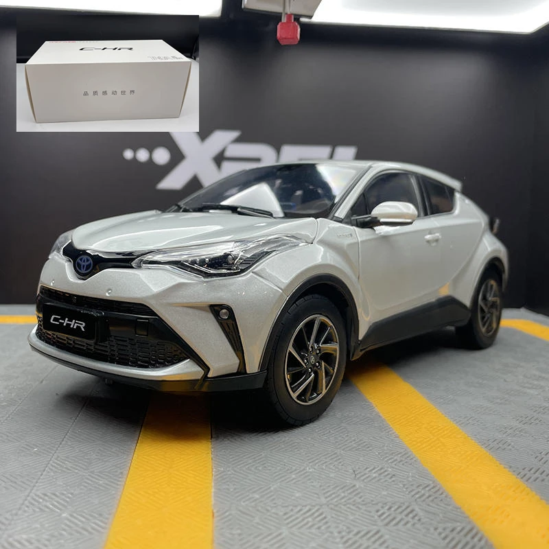 TOYOTA CH-R ミニカー　070 1/18 Dealer Edition Toyota C-HR CHR IZOA (Yellow) Diecast Model